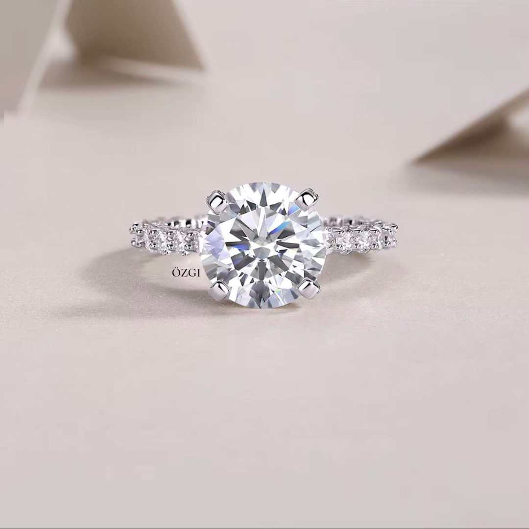 AMIRA Ring – Prestige Collection