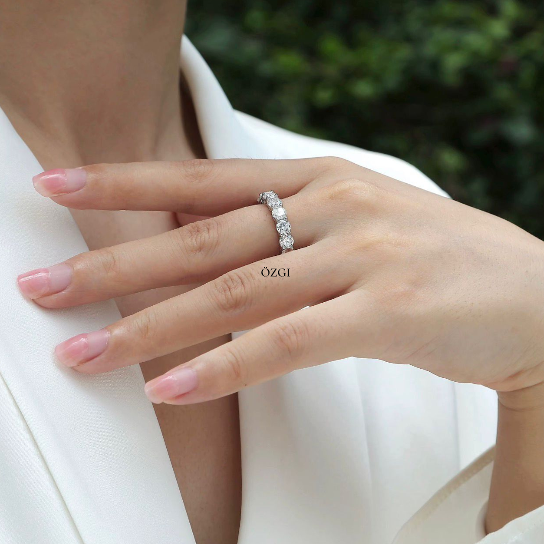 OZGI “Layal” Eternity Ring