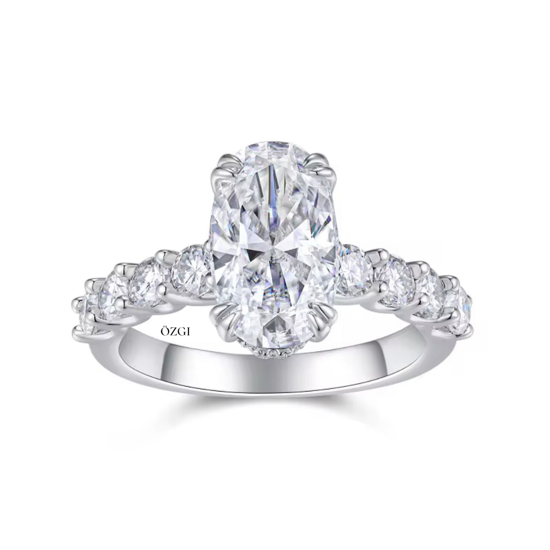 LAYAN Ring – Royal Elegance Collection