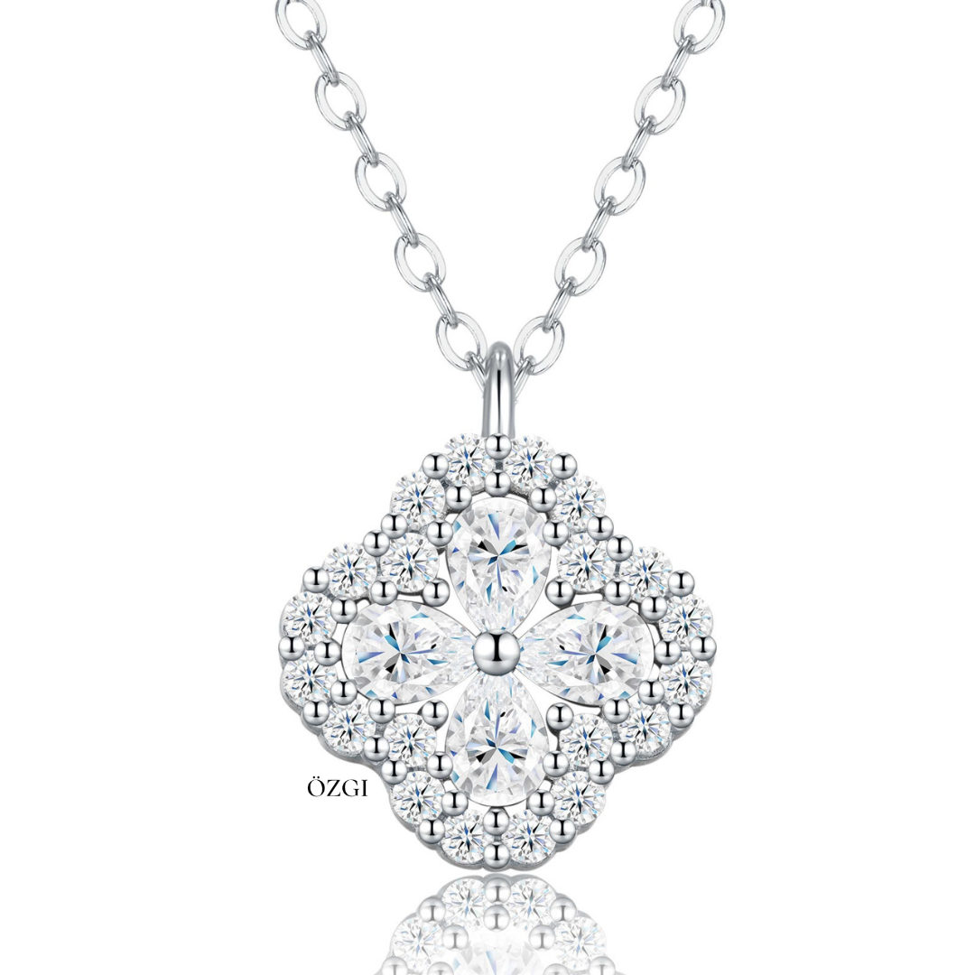 OZGI Layali Bloom Pendant Necklace