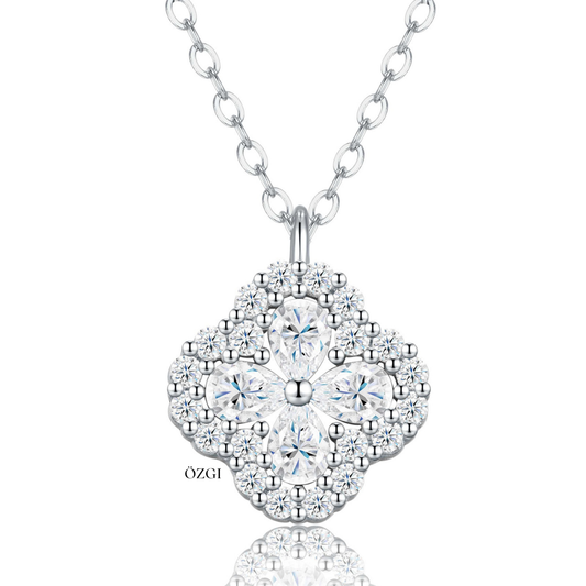 OZGI Layali Bloom Pendant Necklace