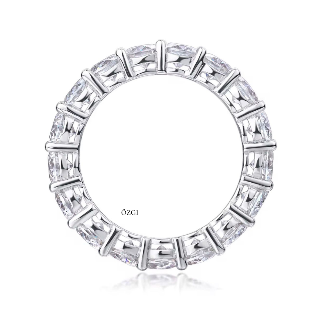 OZGI “Layal” Eternity Ring