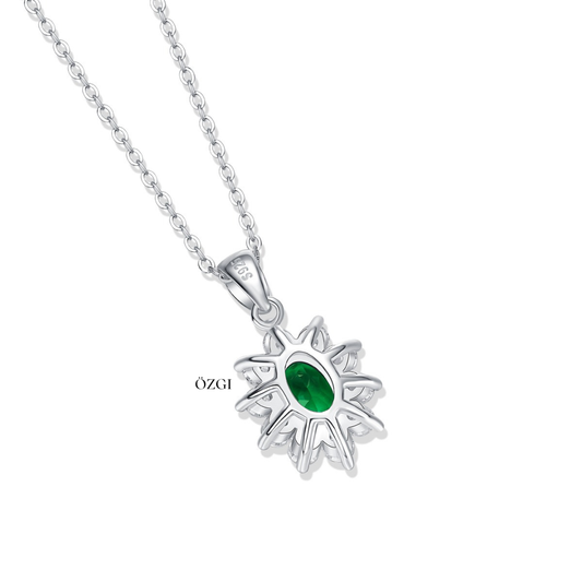 OZGI Emerald Bloom Pendant Necklace