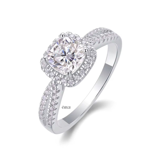 OZGI Layan Halo Ring