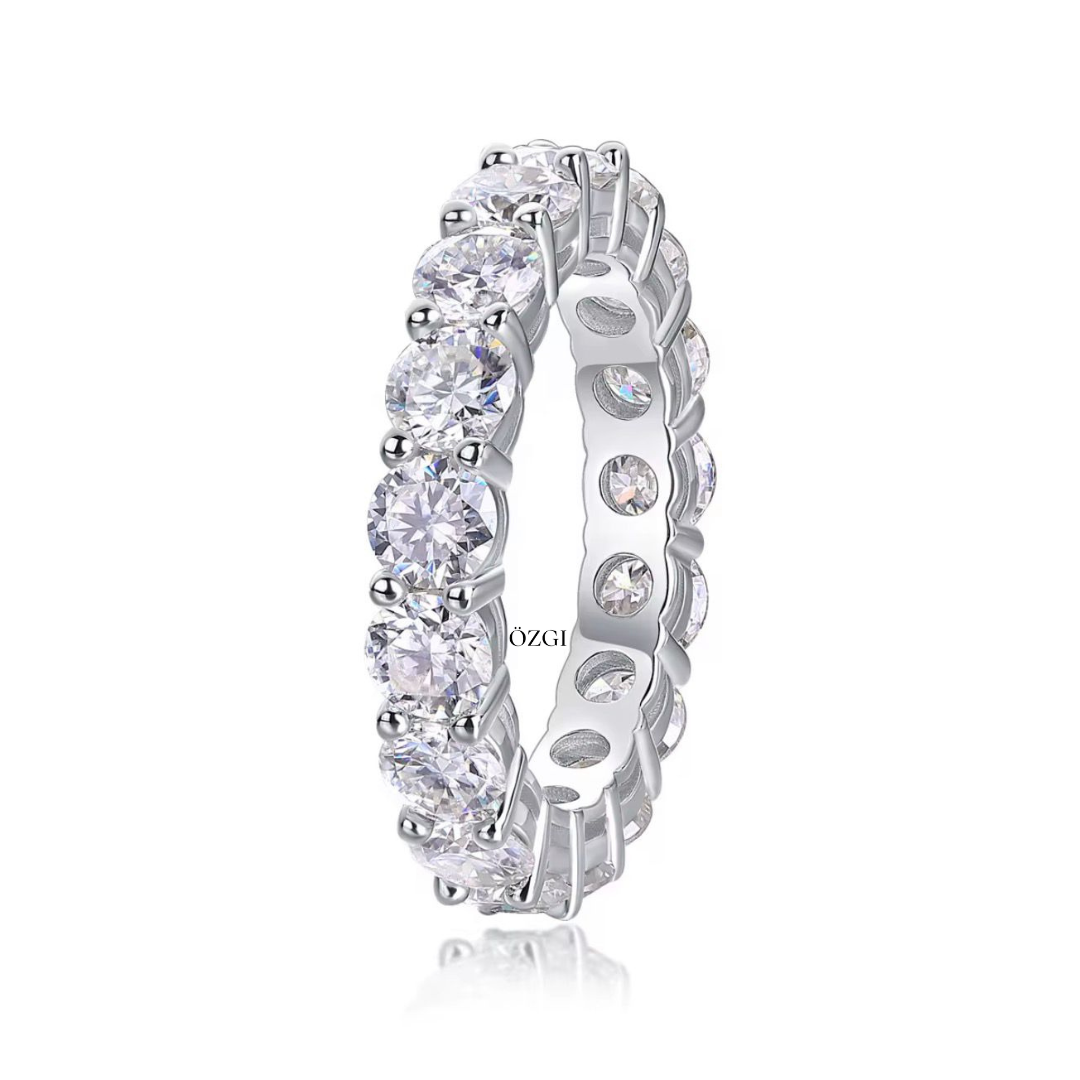 OZGI “Layal” Eternity Ring