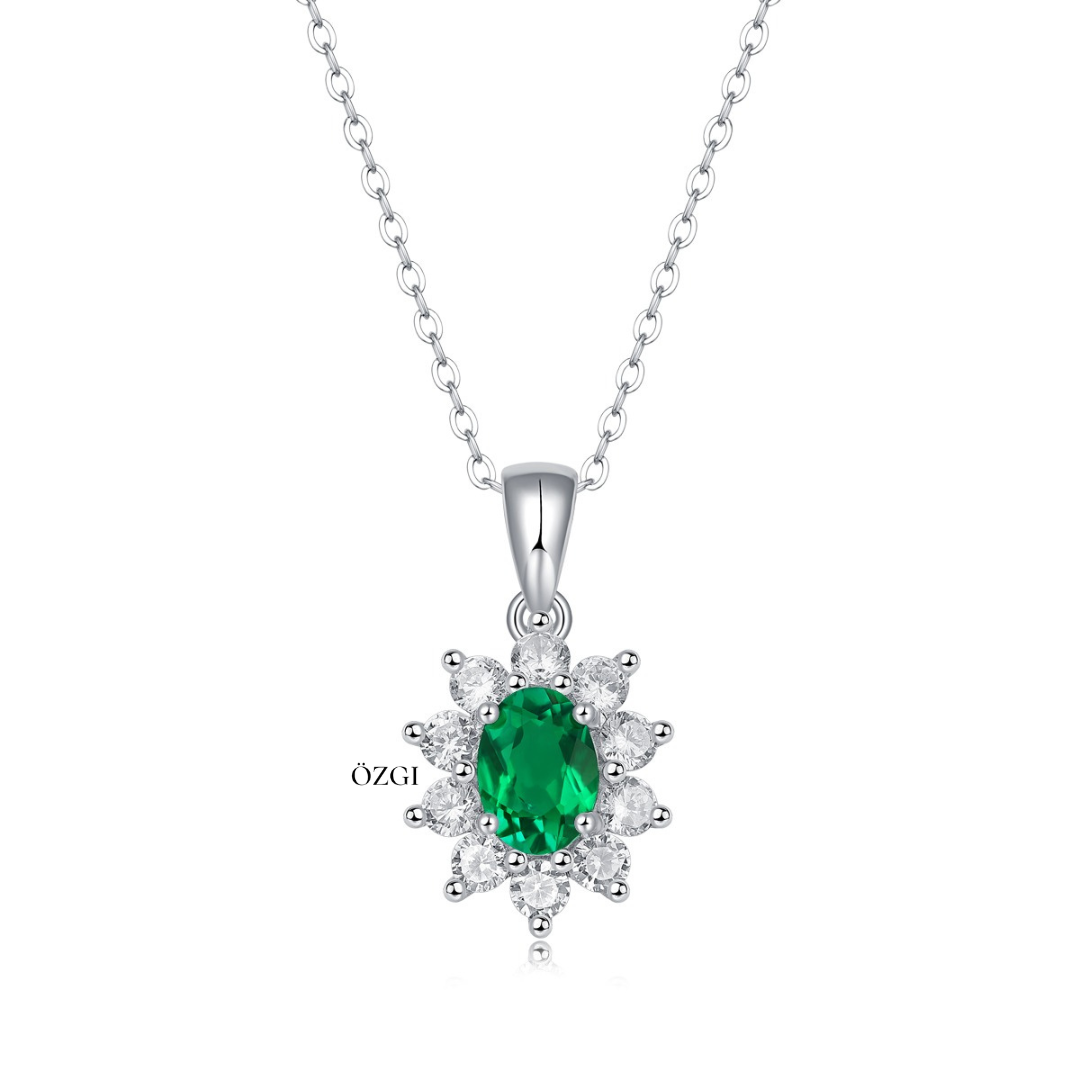 OZGI Emerald Bloom Pendant Necklace