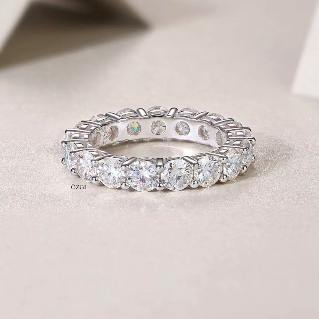 OZGI “Layal” Eternity Ring