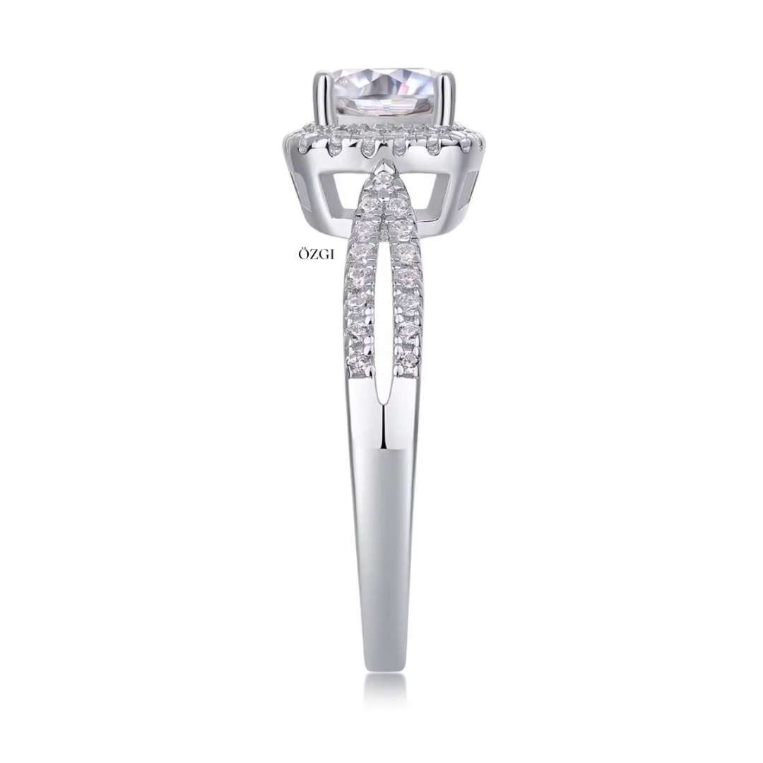 OZGI Layan Halo Ring