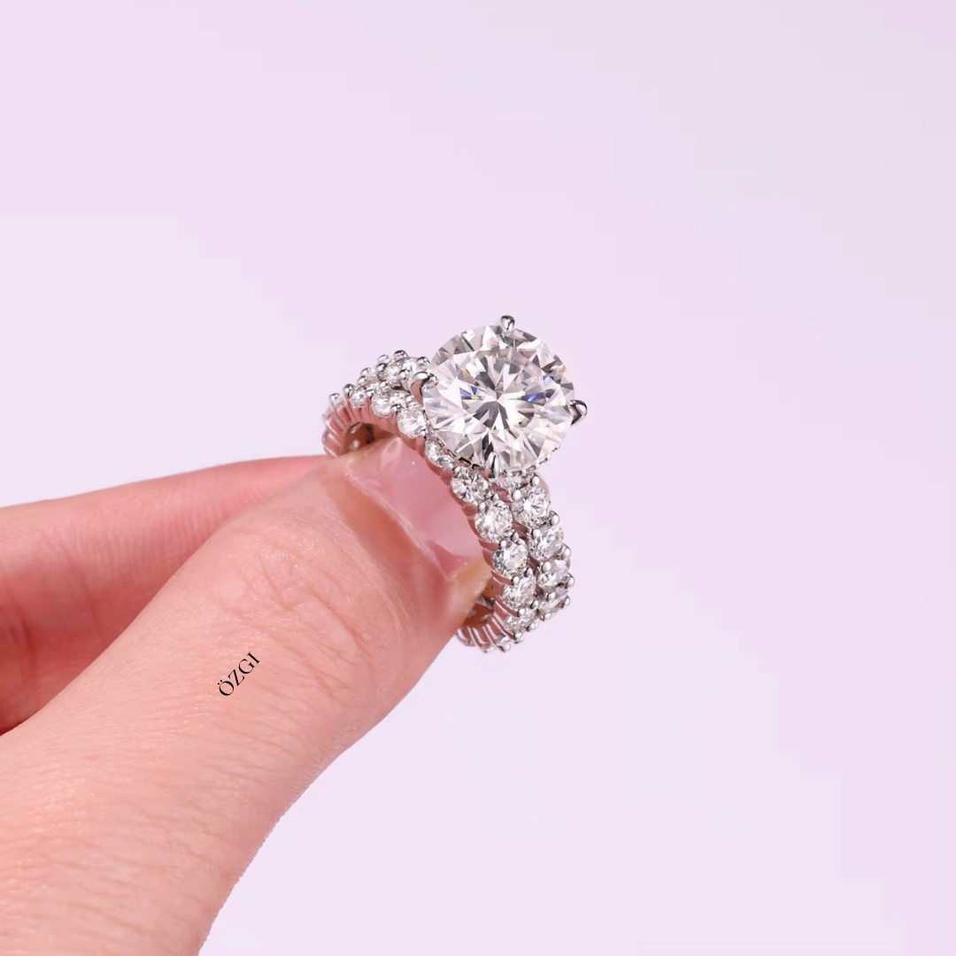YASMEEN Ring – Eternal Spark Collection