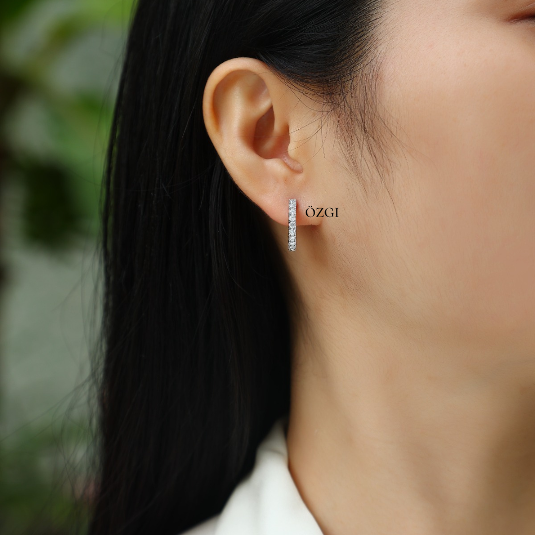OZGI Noor Hoop Earrings – 4MM