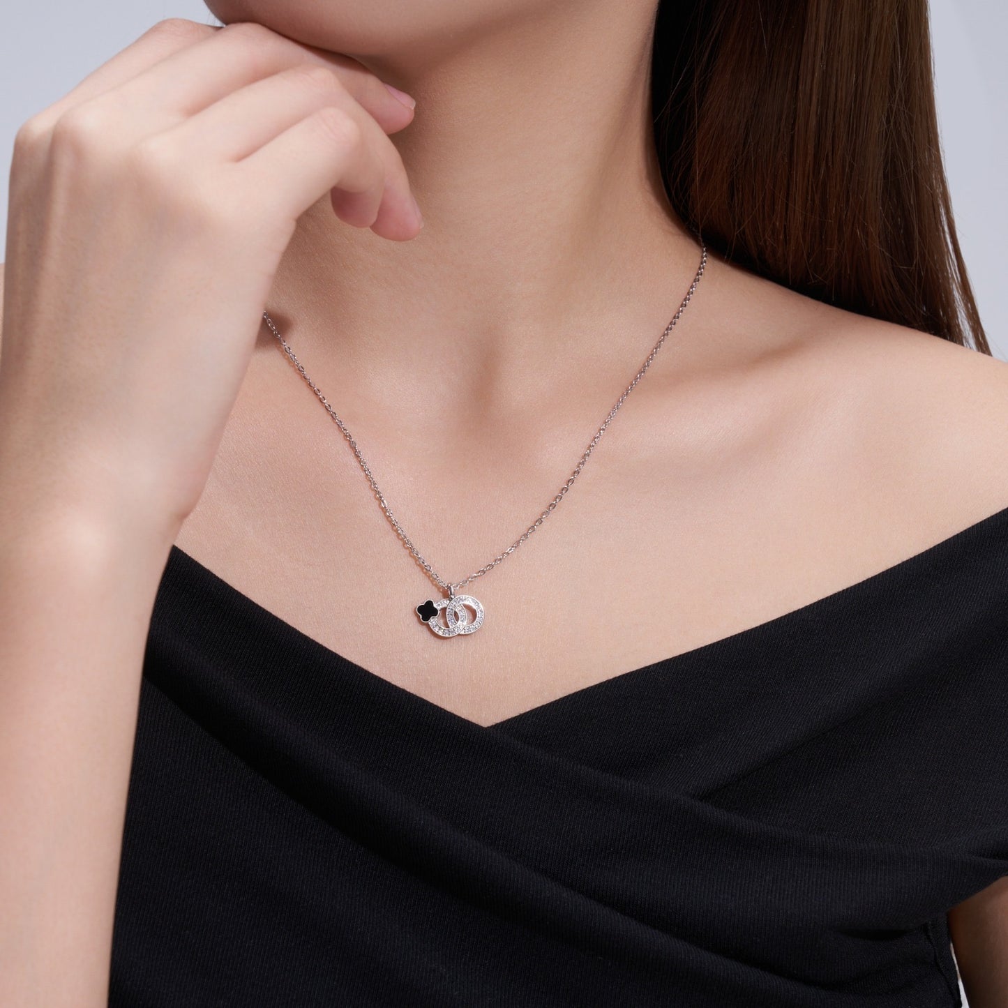 Midnight Clover Circle Necklace